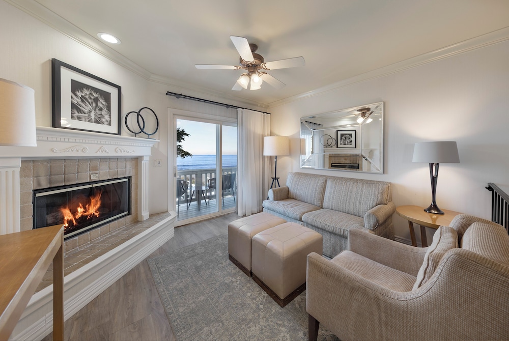 Pelican Inn & Suites - photo 15