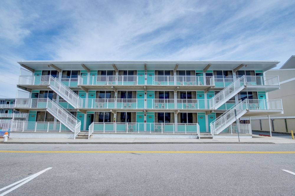 Surf Inn Suites - photo 32