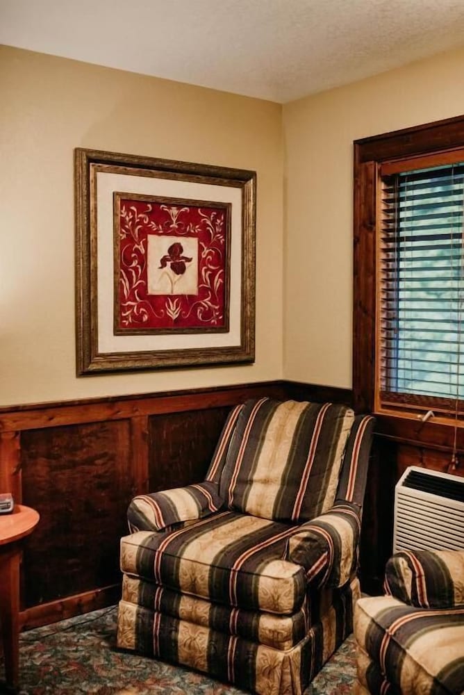 Sylvan Valley Lodge - photo 8