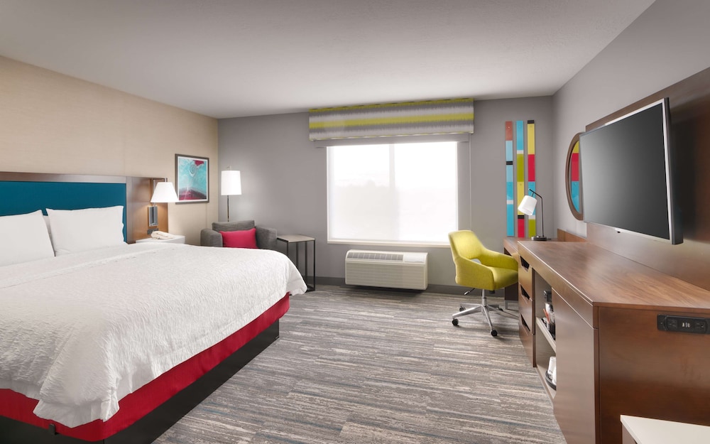 Hampton Inn & Suites Salt Lake City Airport - photo 17