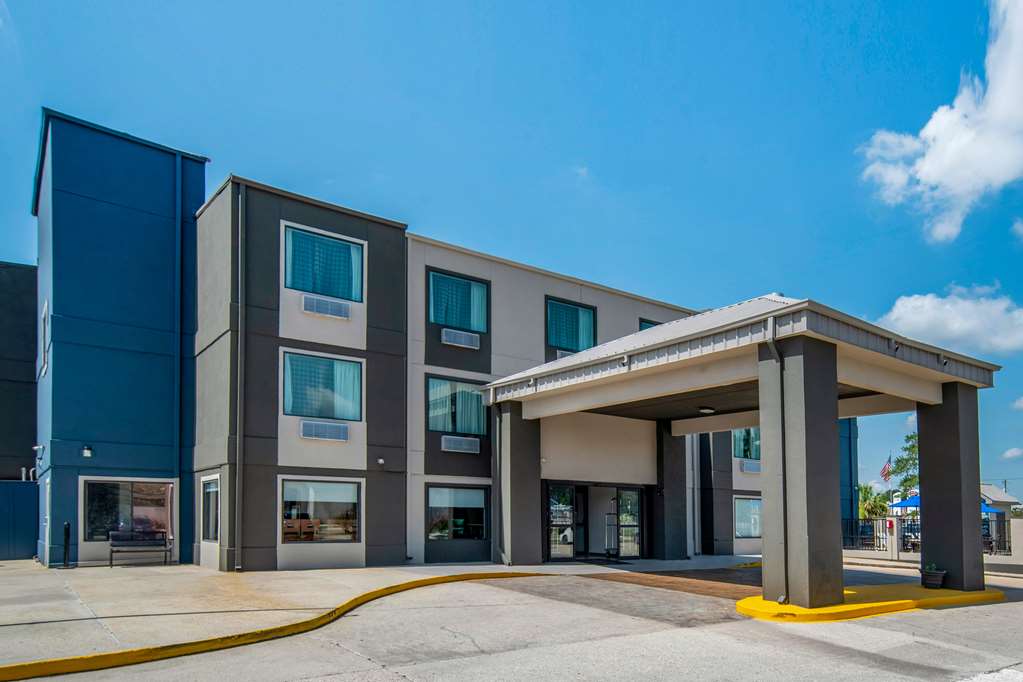 Quality Suites Baton Rouge East Denham Springs - photo 6
