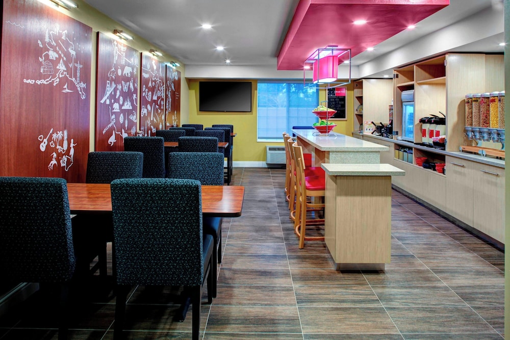 TownePlace Suites by Marriott Fresno - photo 17