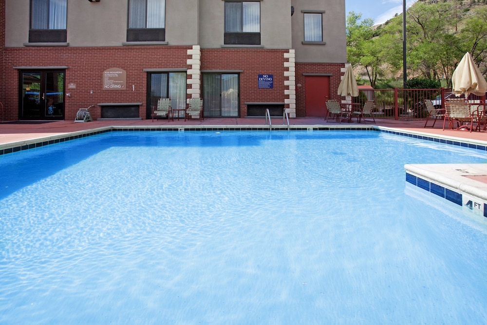 Holiday Inn Express Glenwood Springs - photo 23