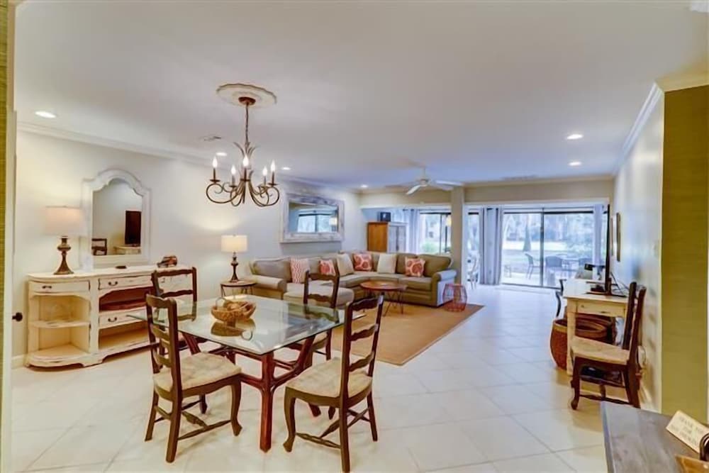 141 Harbourwood Villa at The Sea Pines Resort - photo 11
