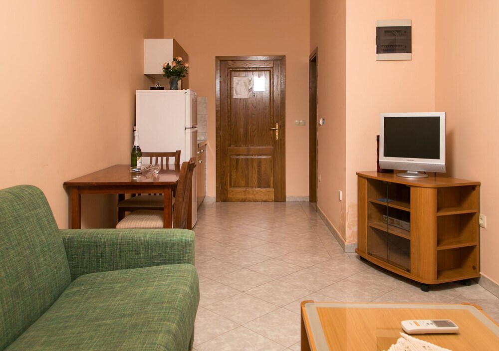 Apartments Zaton Bay
