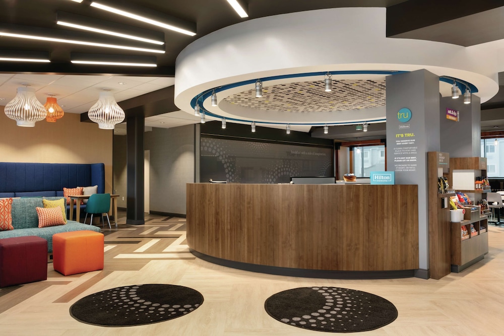 Tru by Hilton Williamsville Buffalo Airport - photo 9