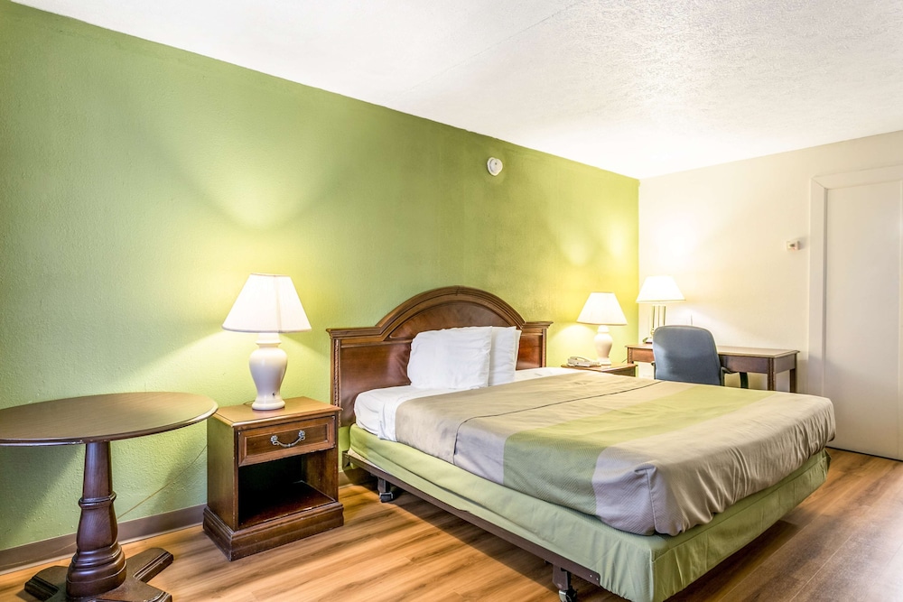 Americas Best Value Inn Edgewood - photo 8