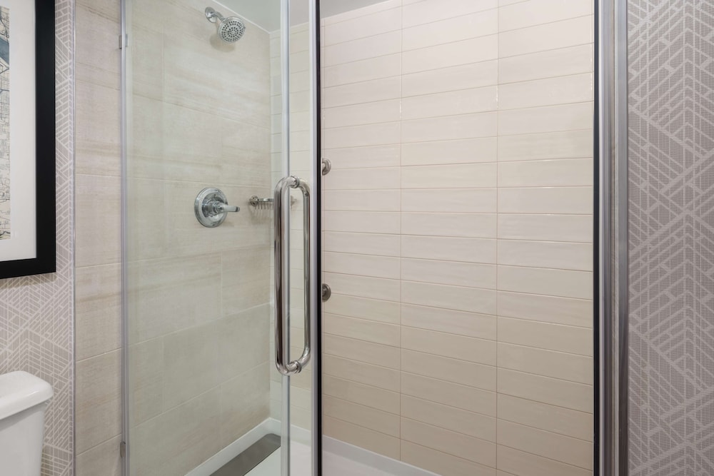 Embassy Suites by Hilton Portland Airport - photo 29