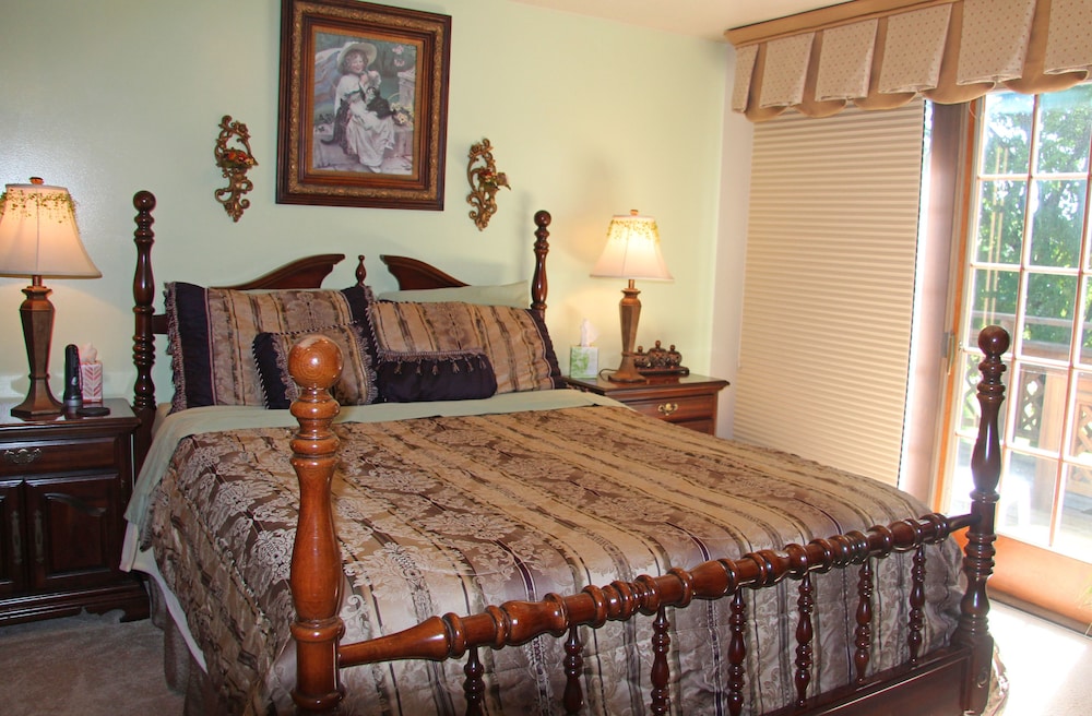 J. Paule's Fenn Inn - photo 4