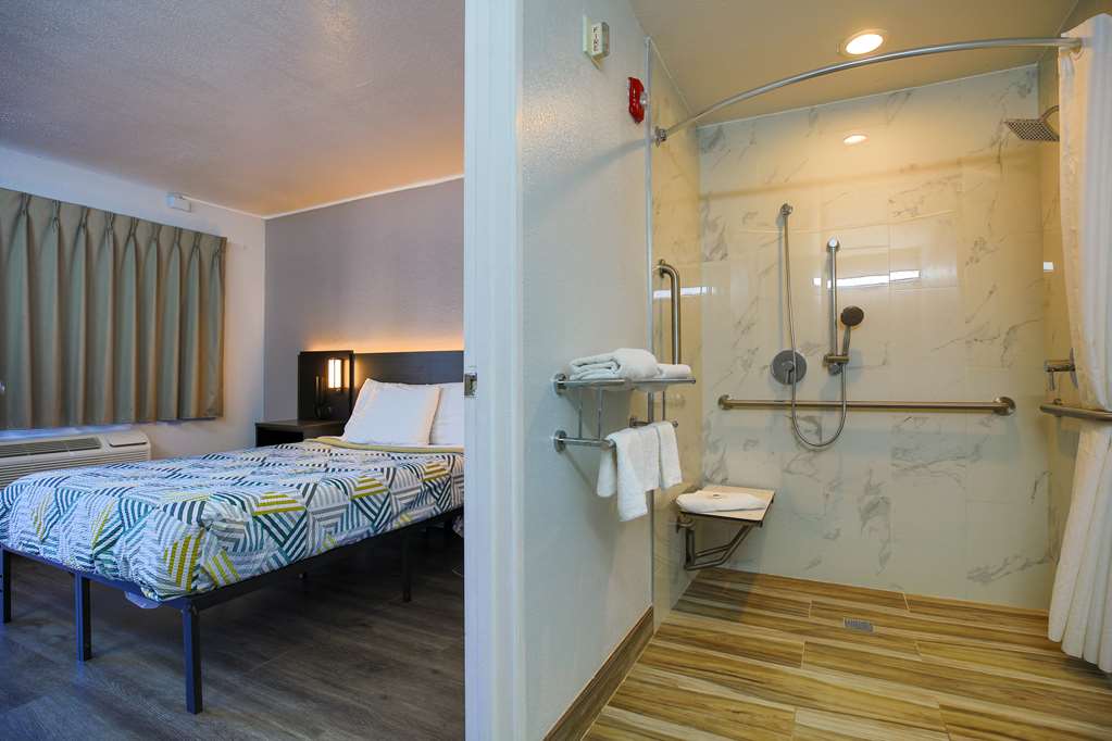 Motel 6 Sacramento CA Old Sacramento North - photo 18