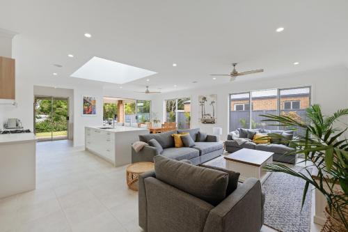 Cowes Family Beach House — 4-Star Luxury Hotel in Cowes, Australia