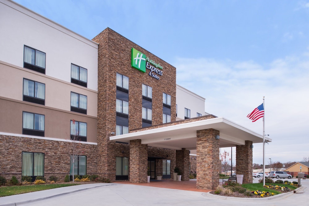 Holiday Inn Express Hotel & Suites Monroe - photo 69