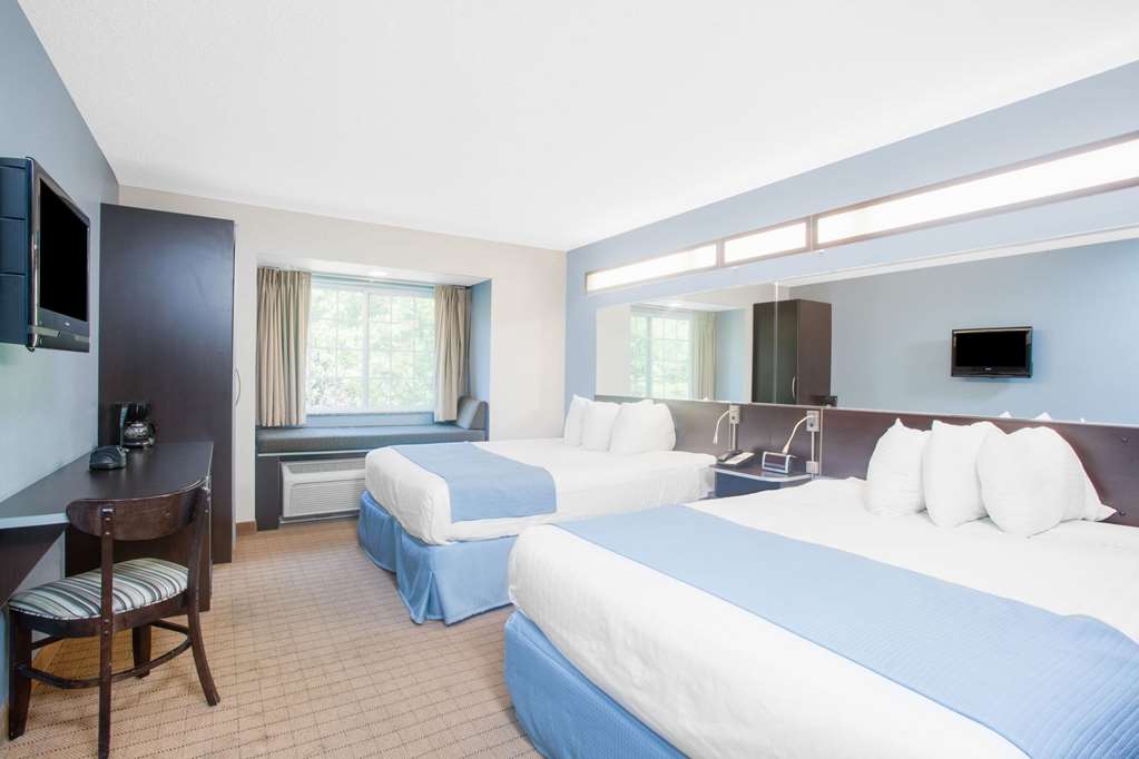 Microtel Inn & Suites by Wyndham Bath - photo 11