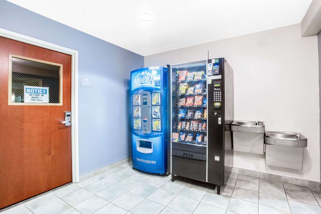 Microtel Inn & Suites by Wyndham Bath - photo 15
