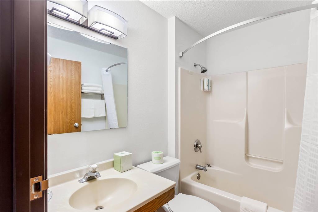 Quality Inn & Suites Howe Sturgis - photo 16