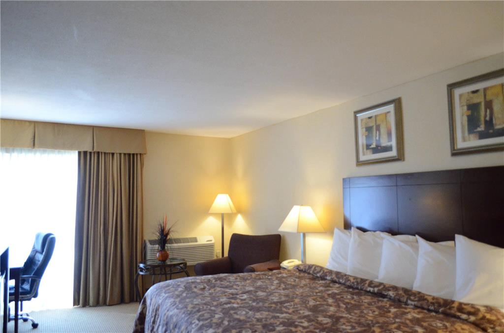 Rodeway Inn & Suites East Windsor - photo 15