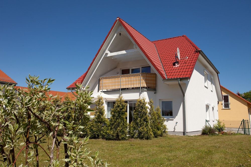 Ferienhaus Stella — hotel in Glowe