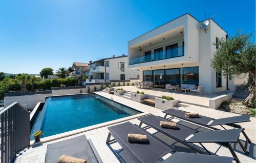 Gorgeous Home In Posedarje With Sauna — 5-Star Luxury Hotel in Posedarje, Croatia