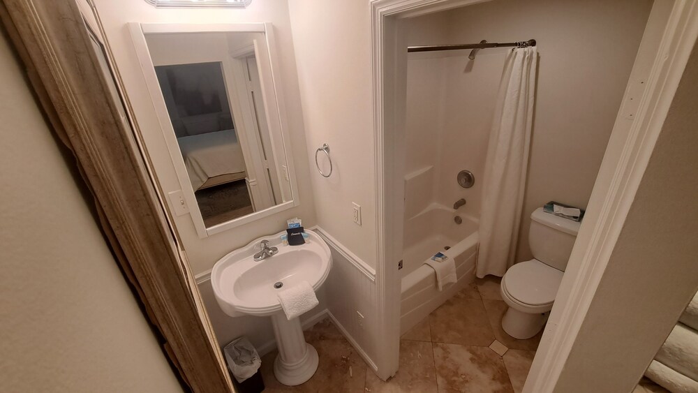 Saint Simons Inn by the Lighthouse - photo 155