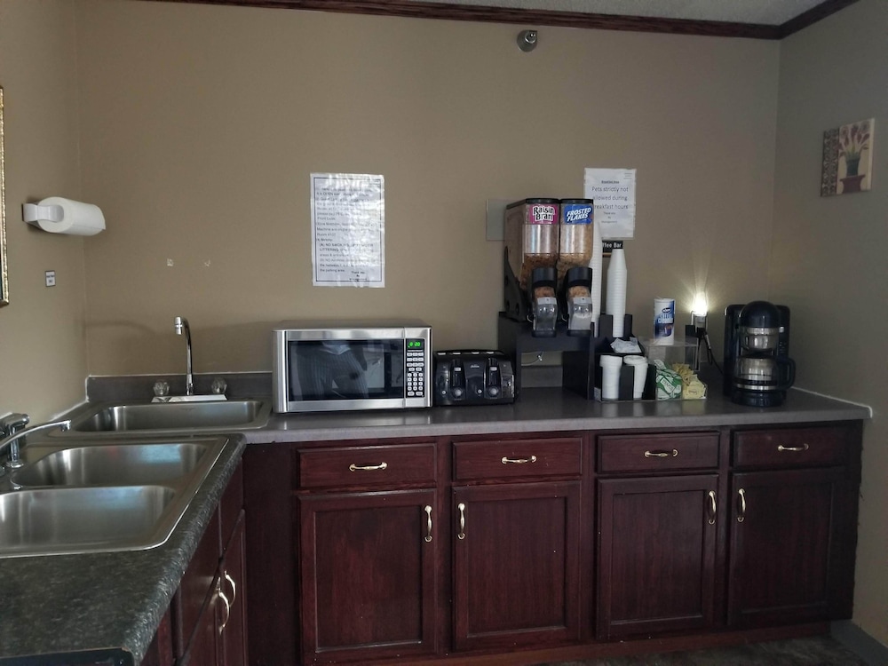 Bilmar Inn & Suites Dell Rapids Near Sioux Falls - photo 115