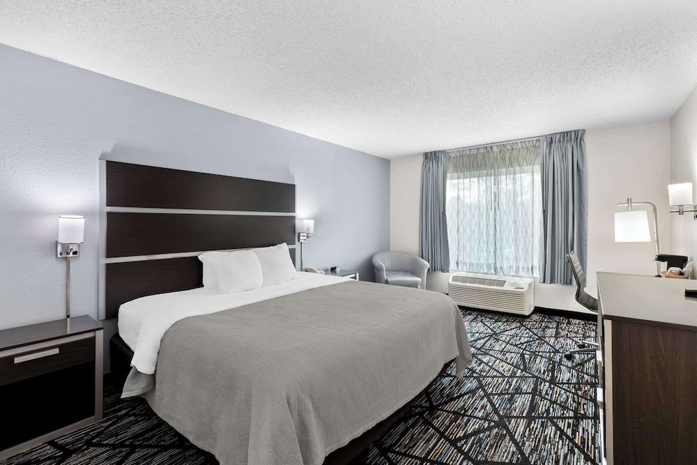 Quality Inn Atlanta Northlake - photo 10
