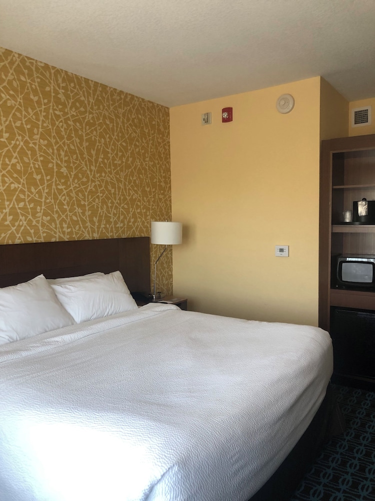 Fairfield Inn & Suites by Marriott Detroit Lakes - photo 8