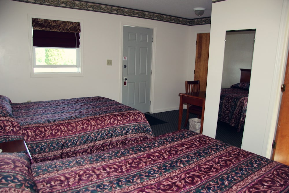 Potsdam Inn - photo 14