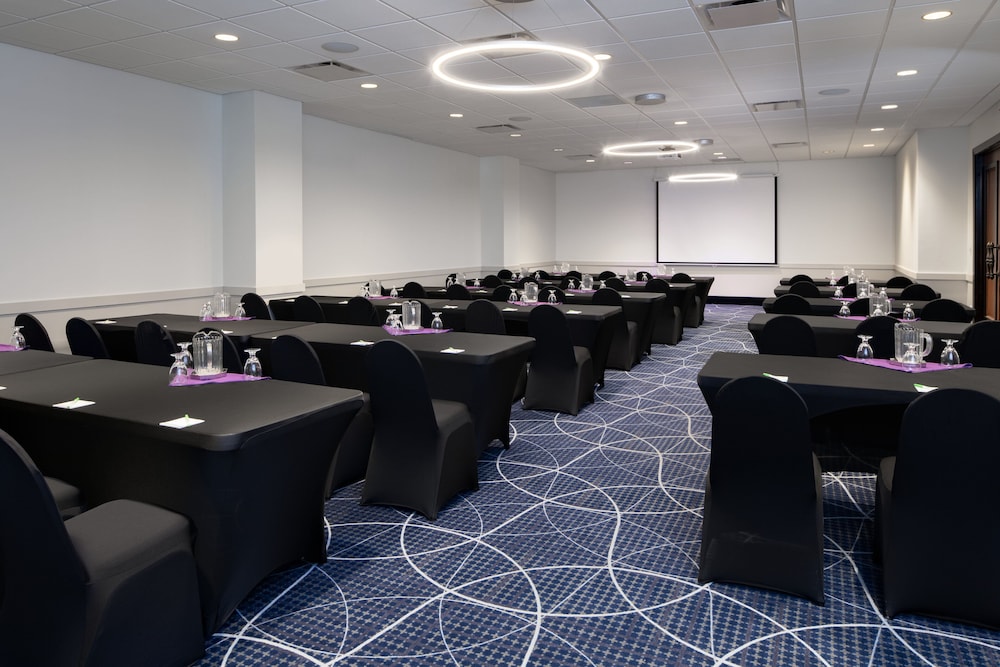 Holiday Inn Hotel & Suites Charleston West by IHG - photo 49