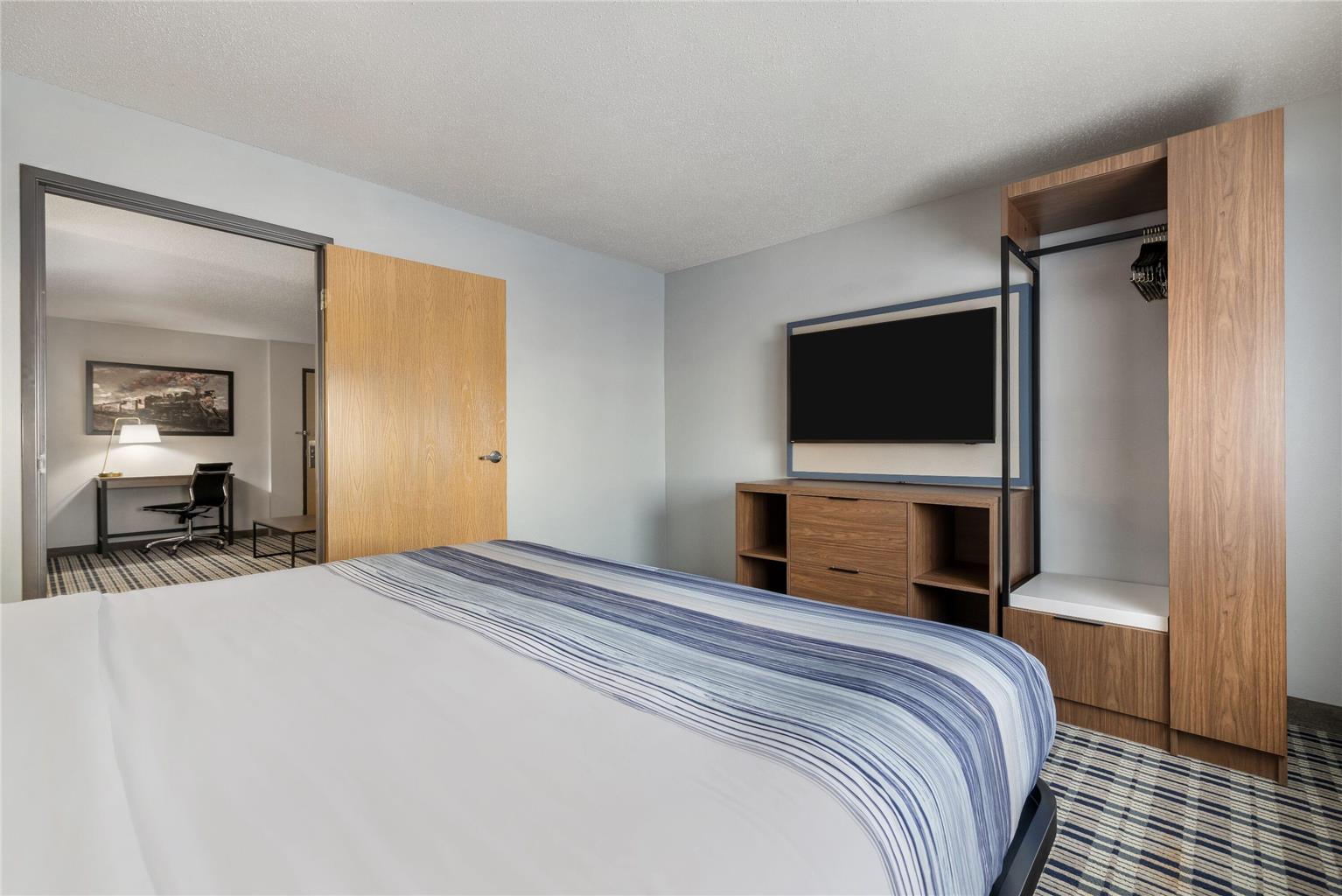 AmericInn by Wyndham Aberdeen Event Center - photo 27