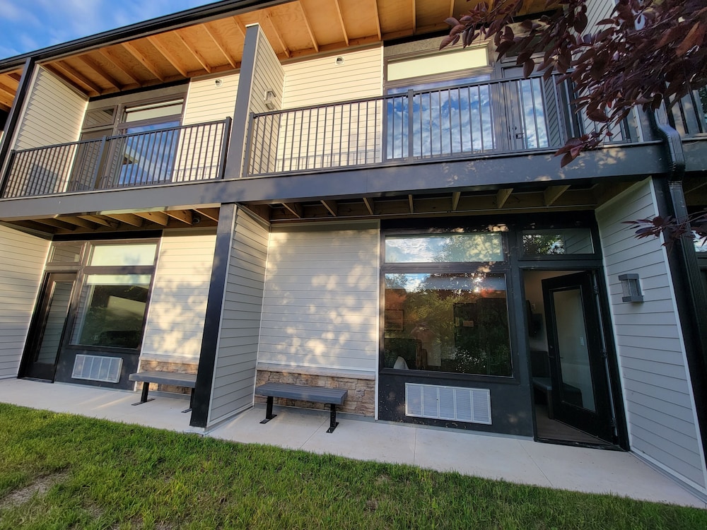 Watershed Hotel - photo 32