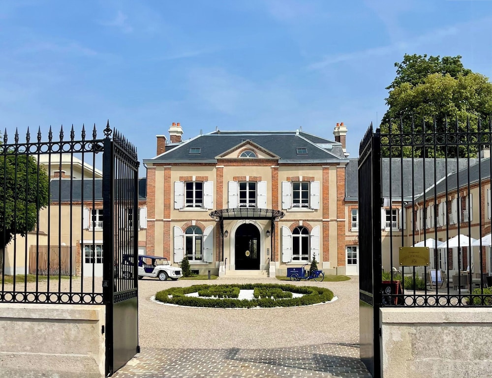 Les Suites Bb — Epernay
