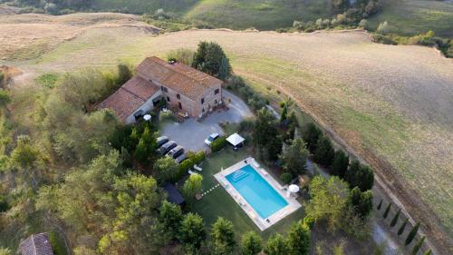 Certine Agriturismo — 4-Star Luxury Hotel in Asciano, Italy