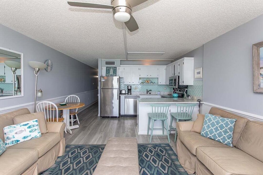 Royal Garden Resort 705 2 Bedroom Condo by RedAwning - photo 19