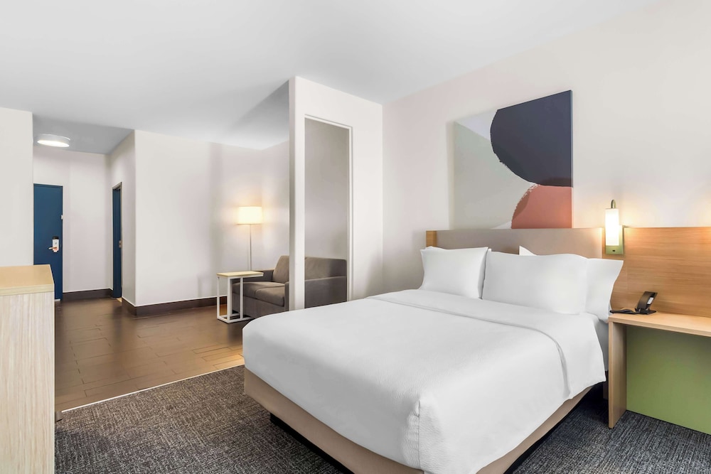 Spark by Hilton Pearland - photo 8