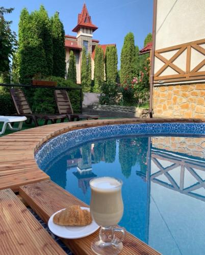 Полярис Polyaris in Yaremche, Ukraine