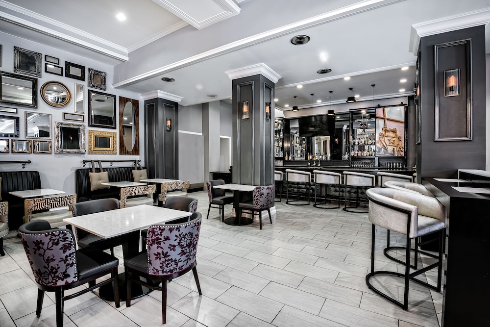 Hotel Indigo Dallas Downtown by IHG - photo 31
