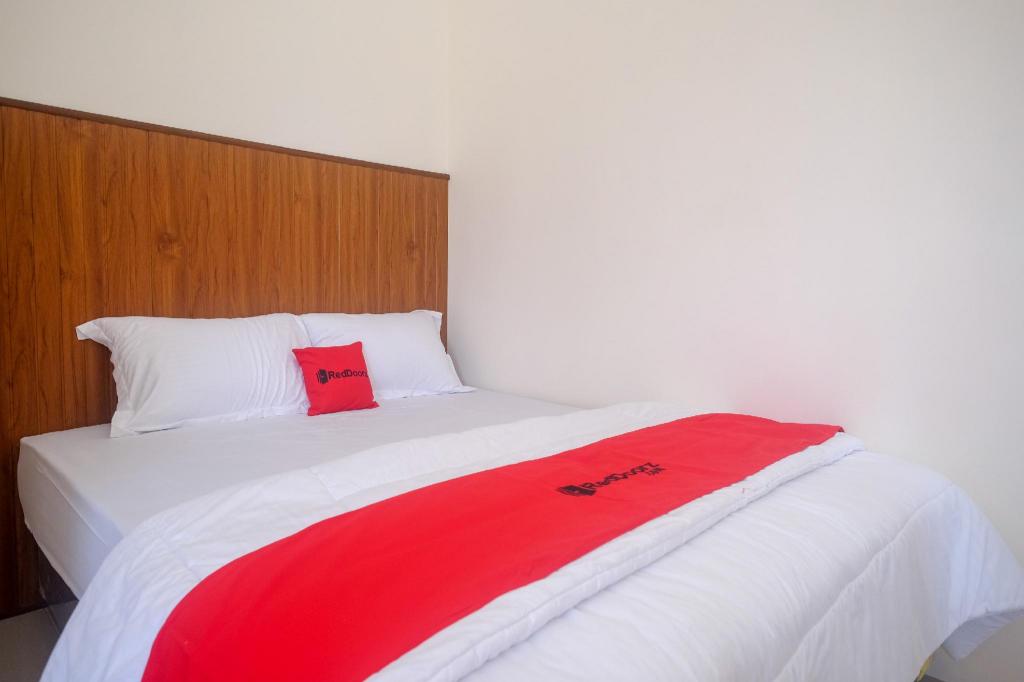 Reddoorz Near Laweyan Gentan — Surakarta
