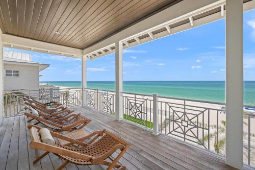 Beachfront Paradise direct access to the Gulf in Bradenton Beach, United States