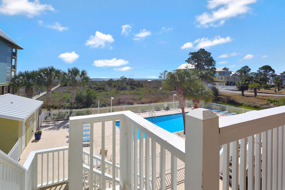 Dunes Club 1B by Pristine Properties Vacation Rentals — 4-Star Luxury Hotel in Port Saint Joe, United States