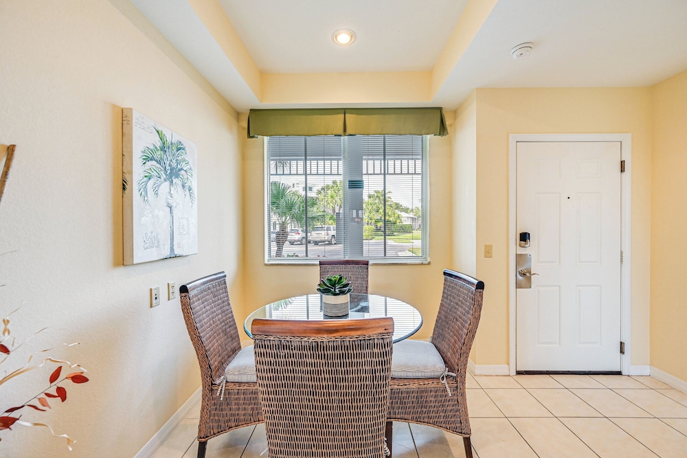 Naples Resort Condo on 2 Championship Golf Courses - photo 12