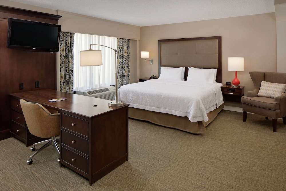 Hampton Inn Louisville Downtown - photo 11