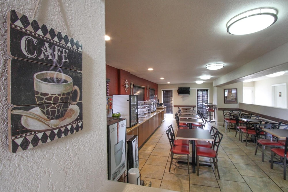 GreenTree Inn Flagstaff - photo 17