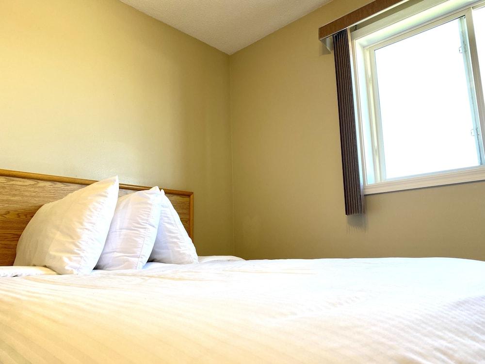 Twilight Country Motel — Athabasca — photo 4