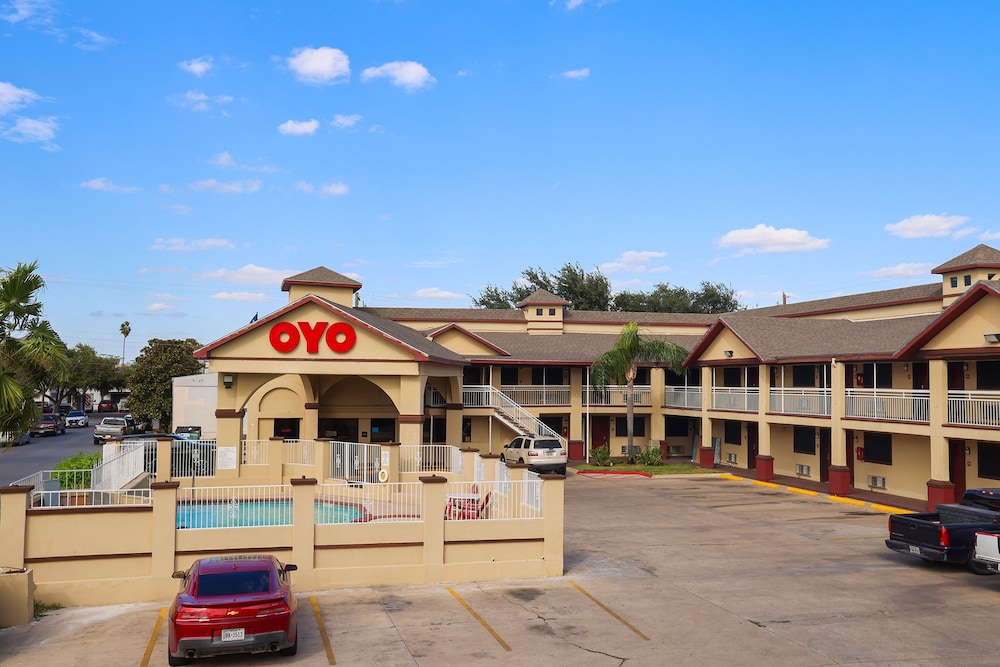 OYO Hotel McAllen Airport South - photo 70