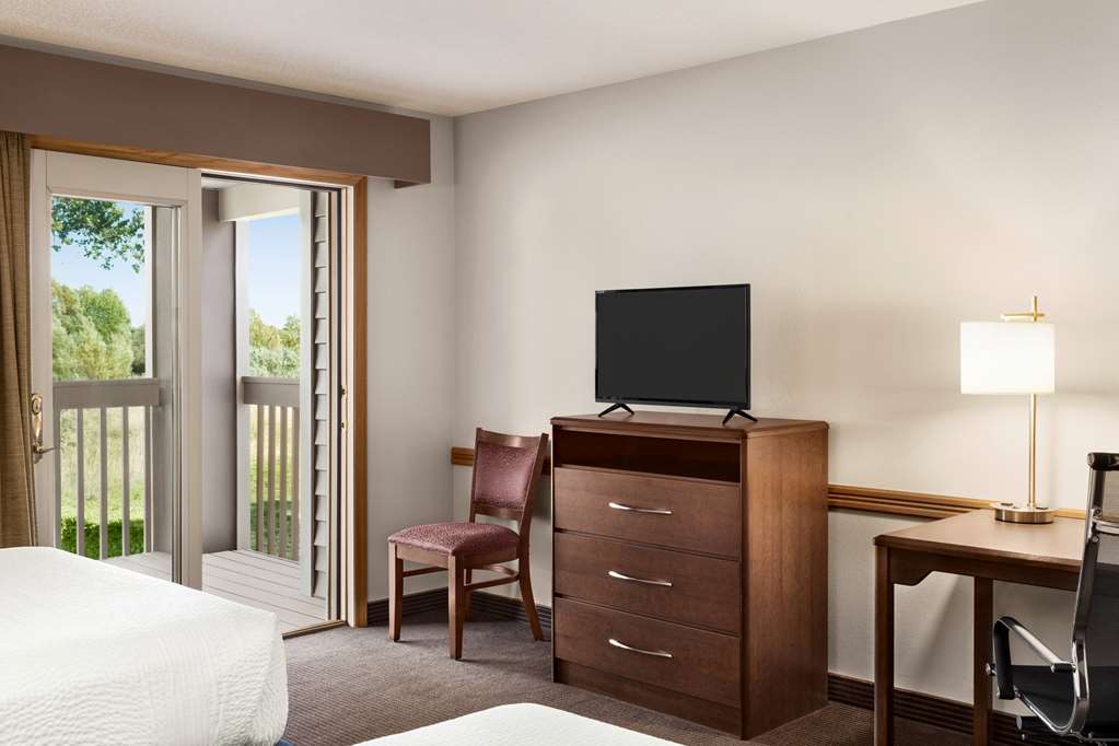 AmericInn by Wyndham Baudette - photo 46