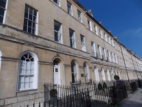 Spacious Apartment Central Bath — 4-Star Luxury Hotel in Bath, United Kingdom