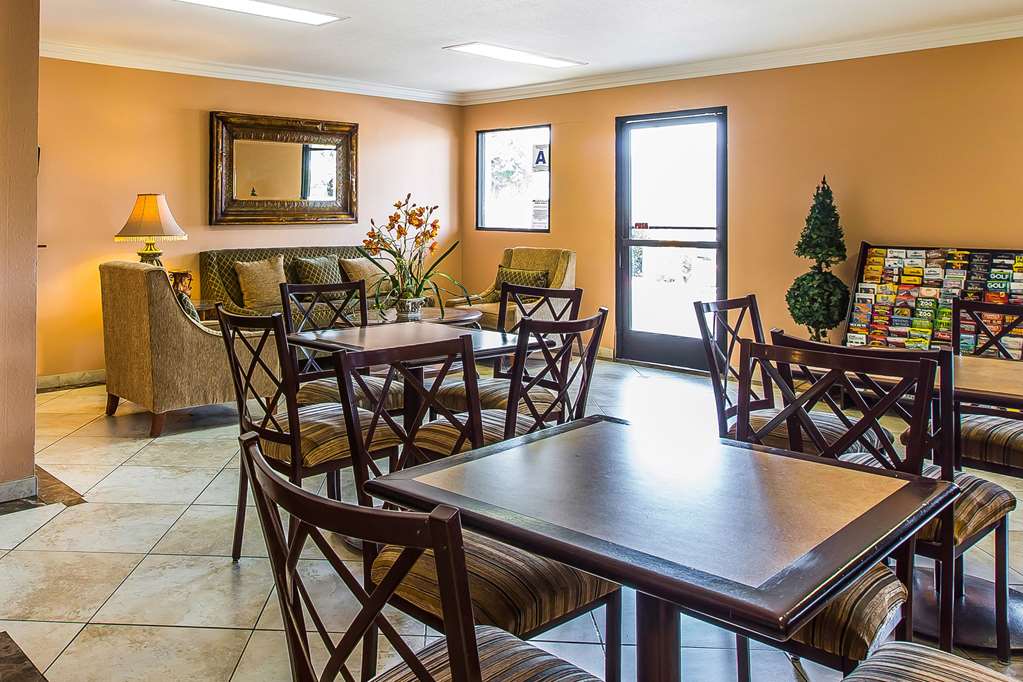 Quality Inn Lake Elsinore I 15 - photo 29
