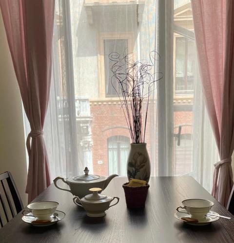 La Casa di Ringhiera silenzioso appartamento di charme con balcone nel quadrilatero romano — 4-Star Luxury Hotel in Turin, Italy
