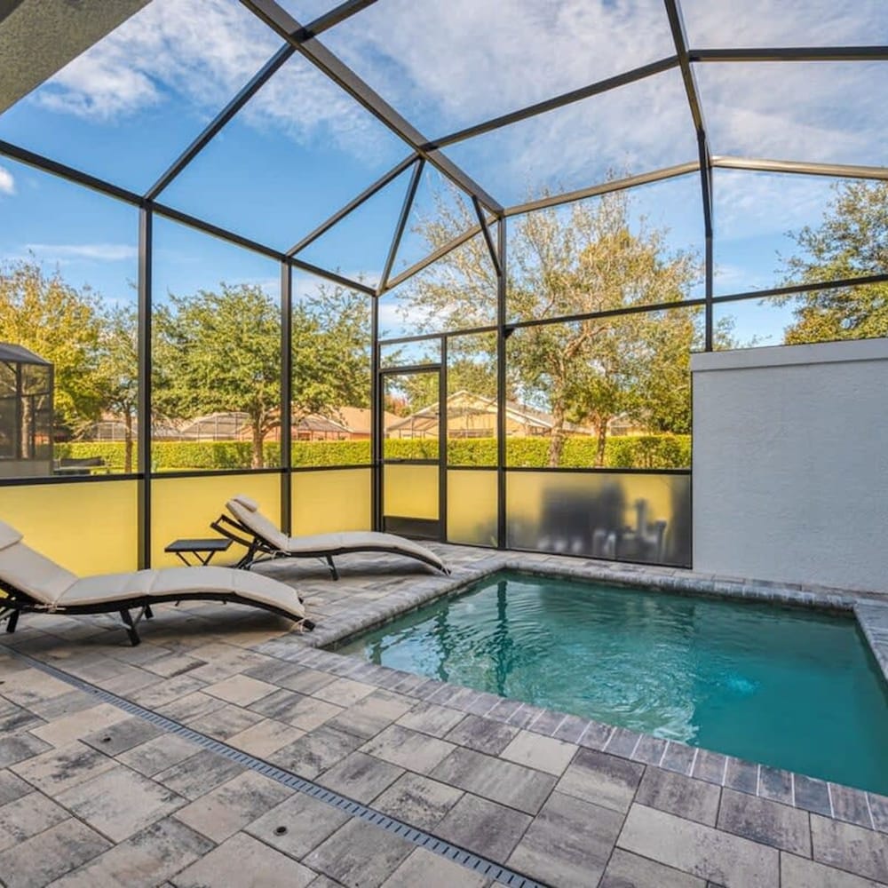 Spacious New Modern Retreat - photo 32