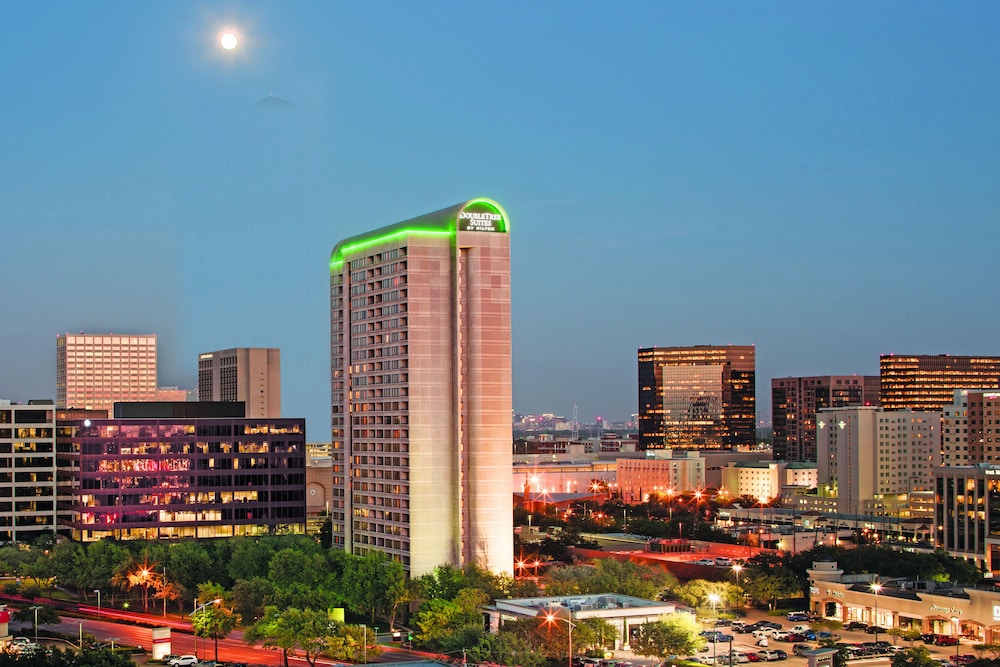 DoubleTree by Hilton Hotel & Suites Houston by the Galleria - photo 32